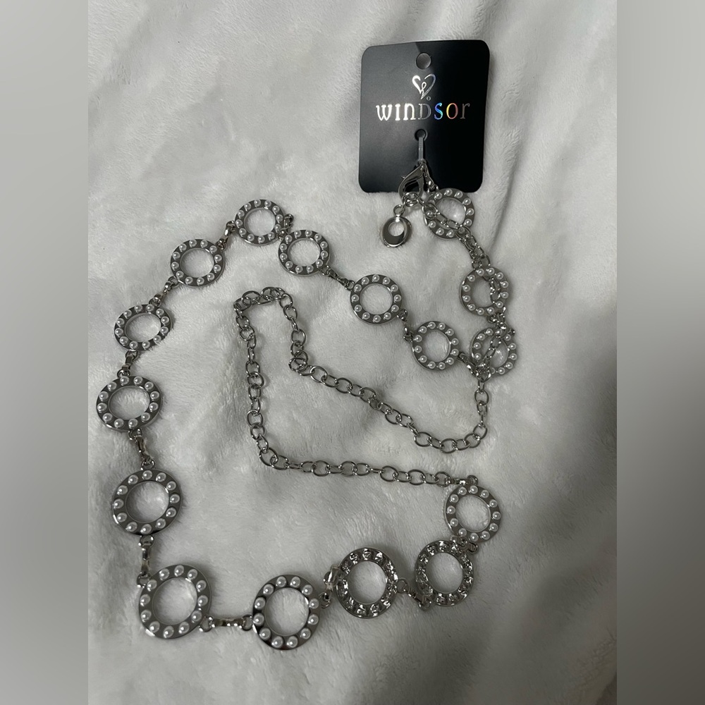Windsor Silver Rhinestone Circle Necklace
